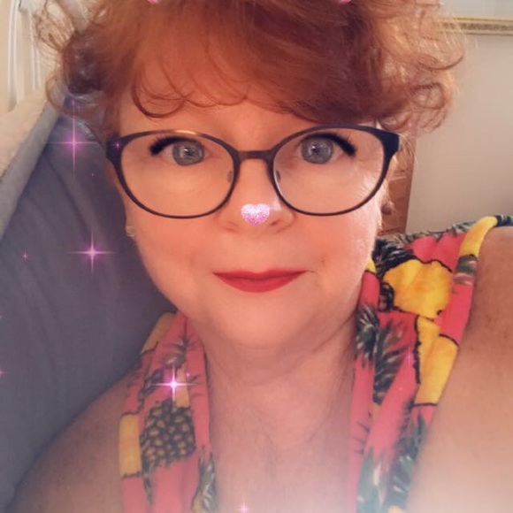 Meet your Posher, Kathi - Picture 1 of 1